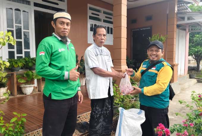 Wahdah Islamiyah Poso Salurkan Kurban 17 Sapi, Tebar Manfaat hingga Pelosok Poso